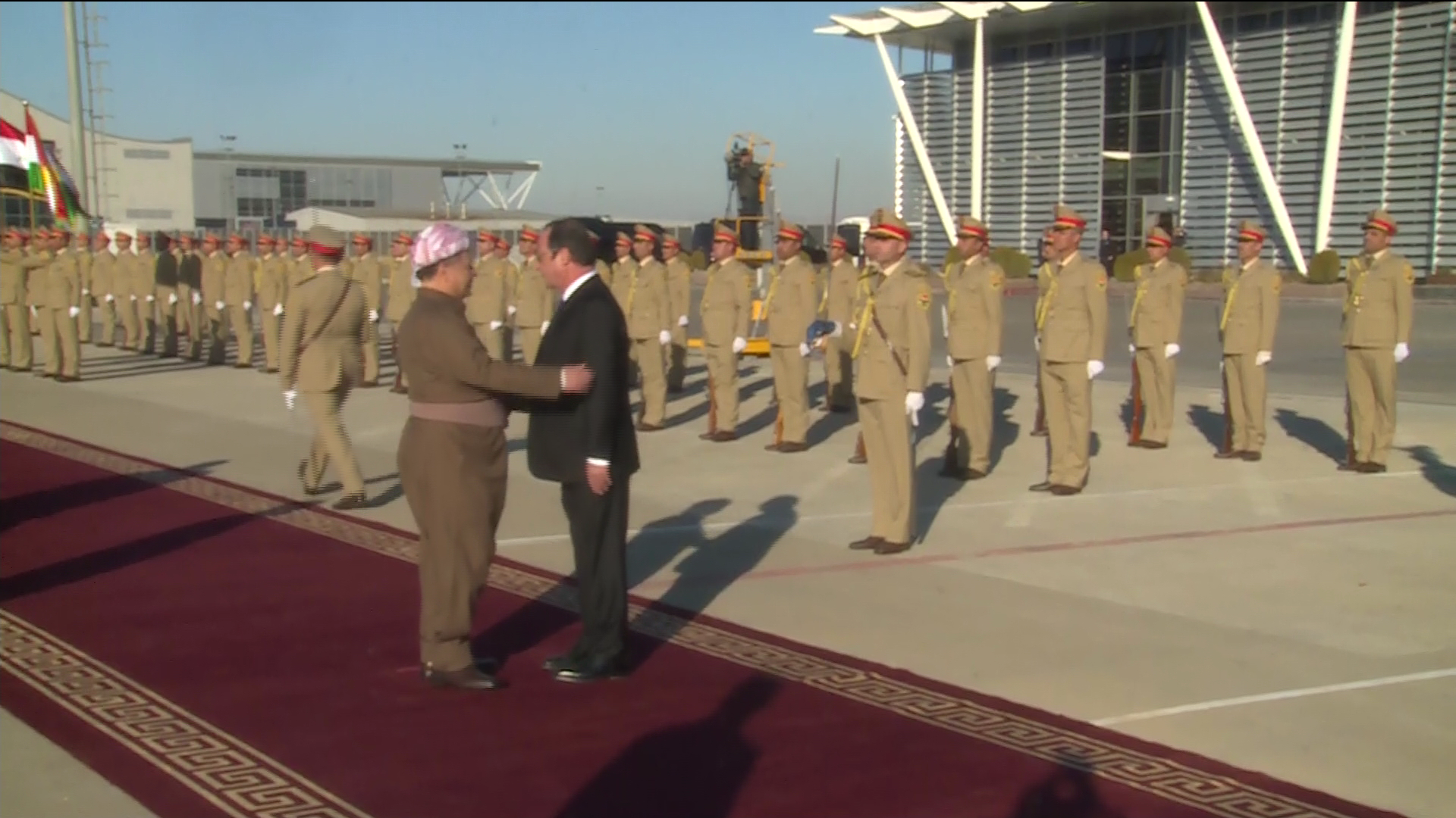 هه‌رێمی كوردستان هاوشێوه‌ی ده‌وڵه‌تێكی سه‌ربه‌خۆ پێشوازی له‌ سه‌رۆكی فه‌ڕه‌نسا ده‌كات